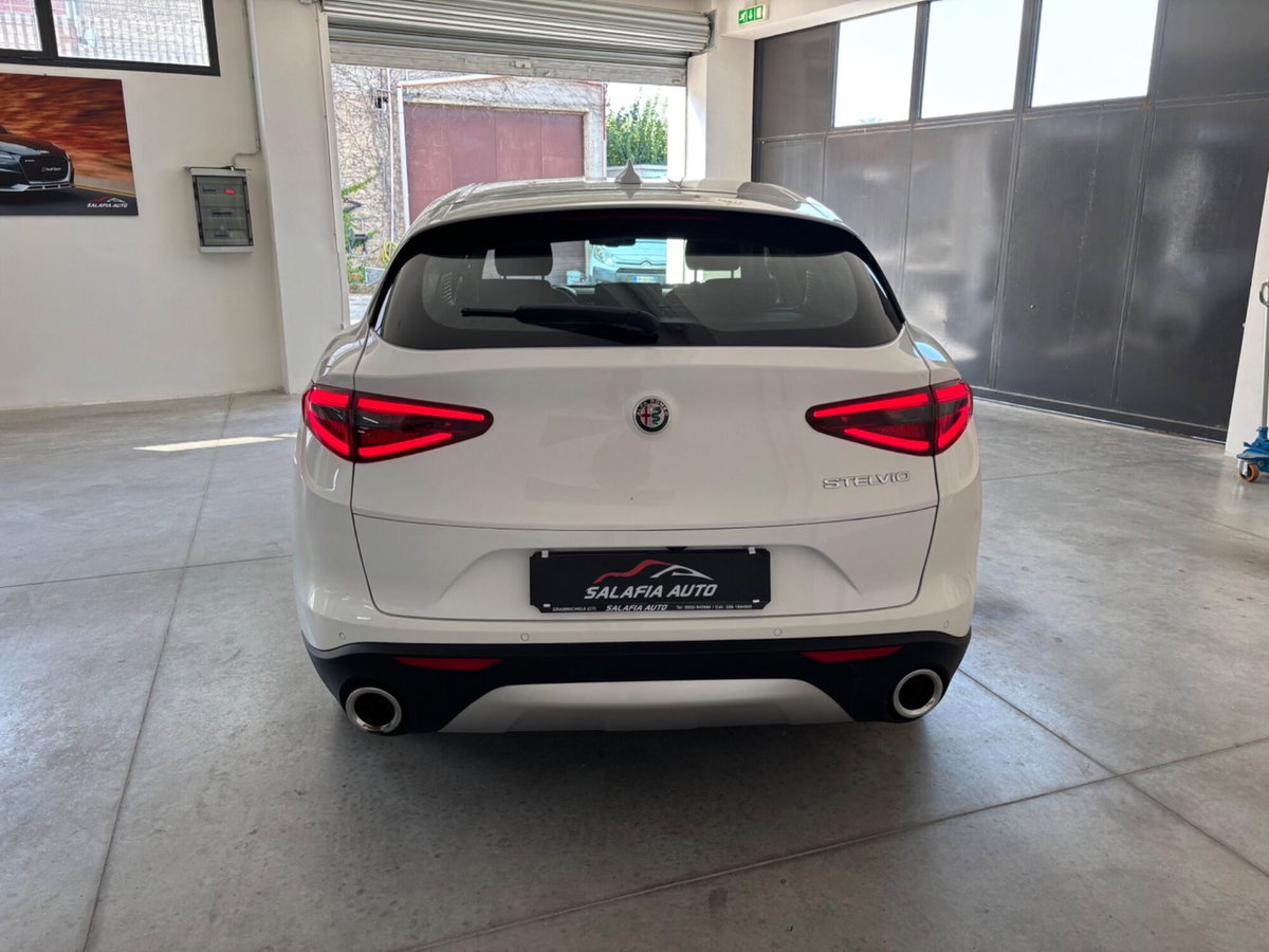 Alfa Romeo Stelvio Stelvio 2.2 Turbodiesel 160 CV AT8 RWD Super Business (7)