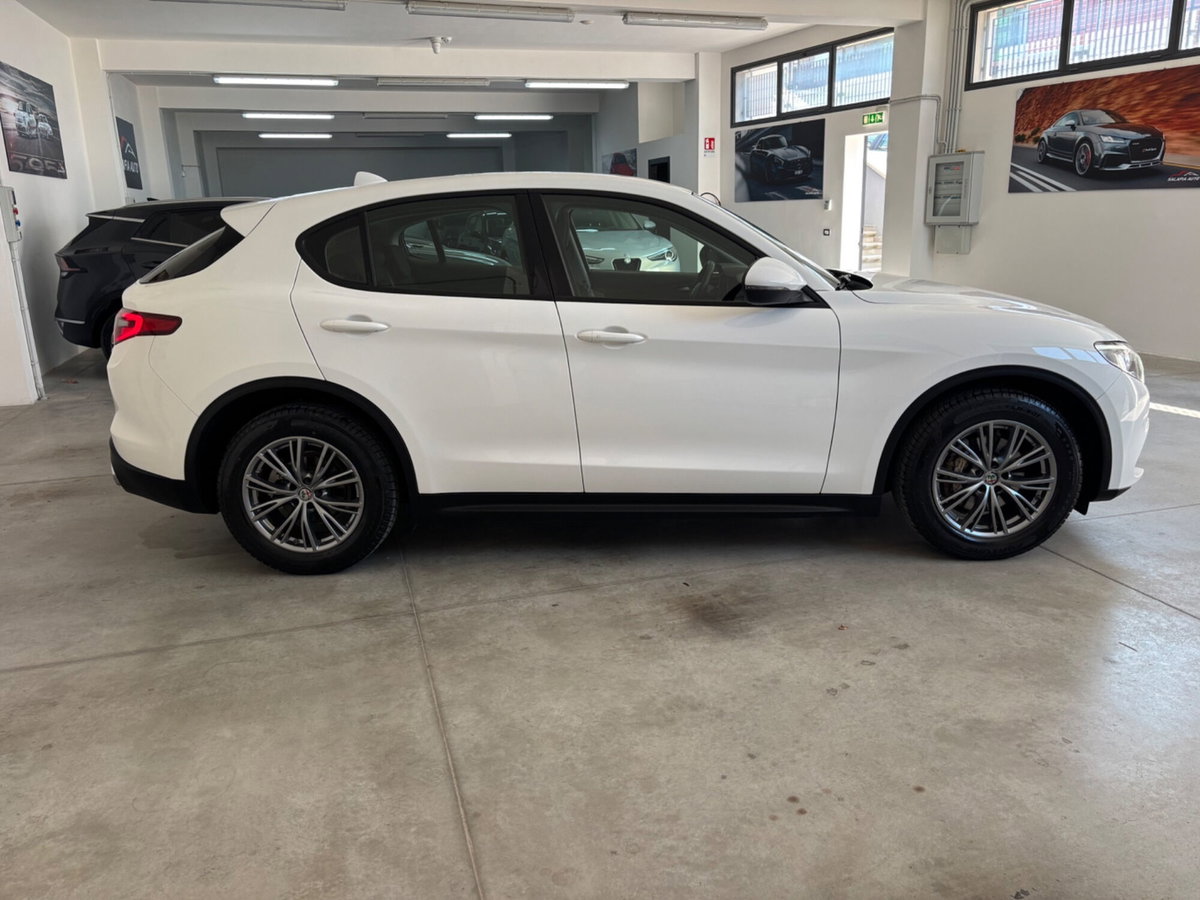 Alfa Romeo Stelvio Stelvio 2.2 Turbodiesel 160 CV AT8 RWD Super Business (9)