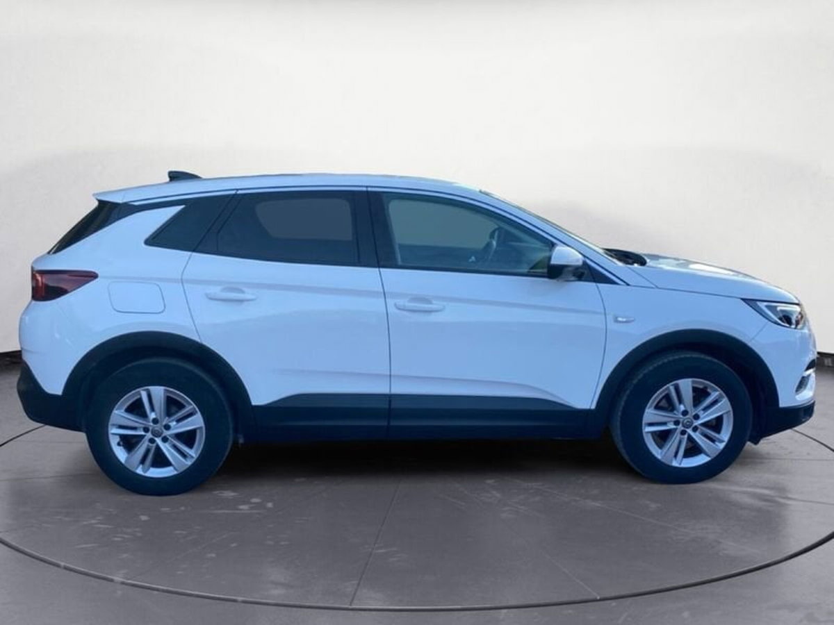 Opel Grandland X 1.5 diesel Ecotec Start&Stop Innovation (4)