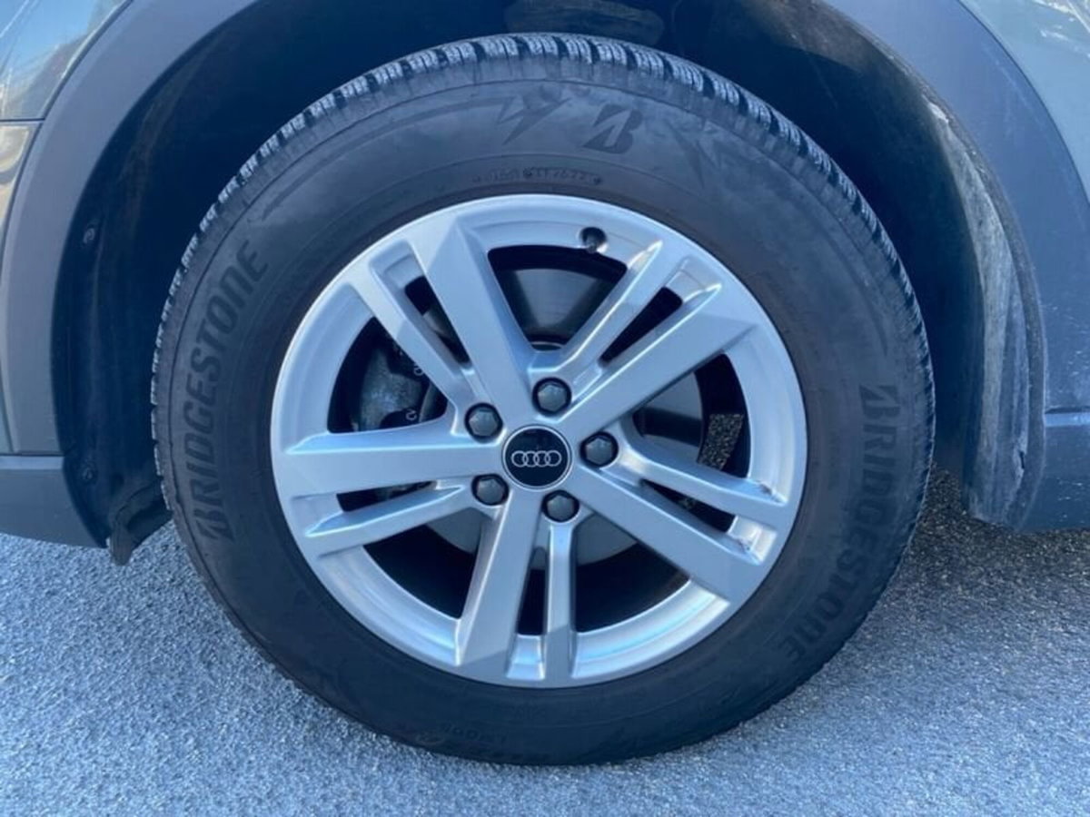 Audi Q3 35 TDI Business (11)