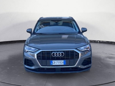 Audi Q3 35 TDI Business (2)
