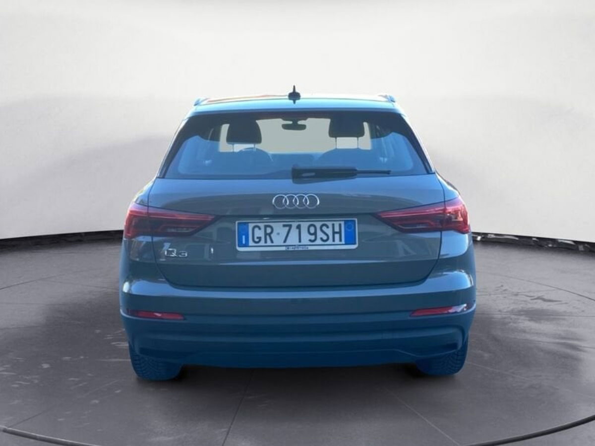 Audi Q3 35 TDI Business (8)