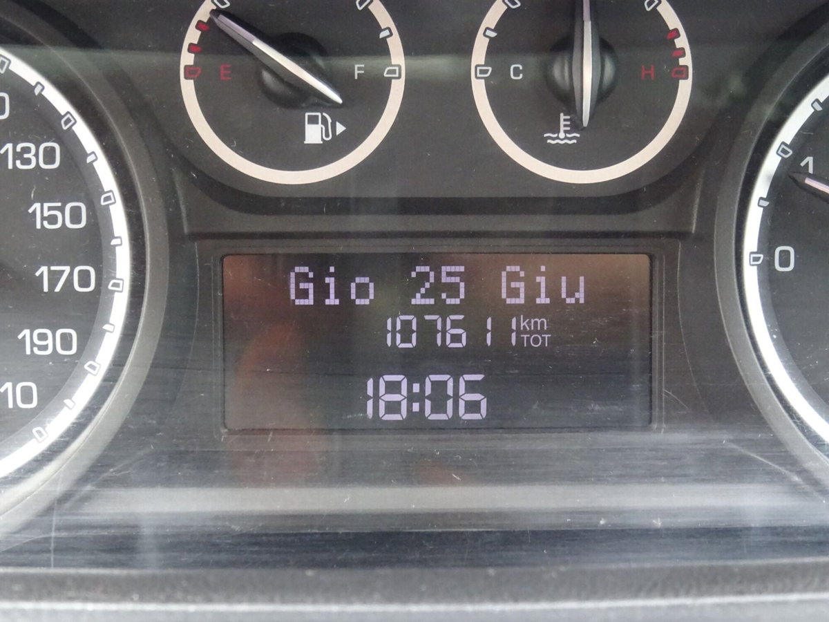 Lancia Ypsilon 1.2 69 CV 5 porte Platinum (17)