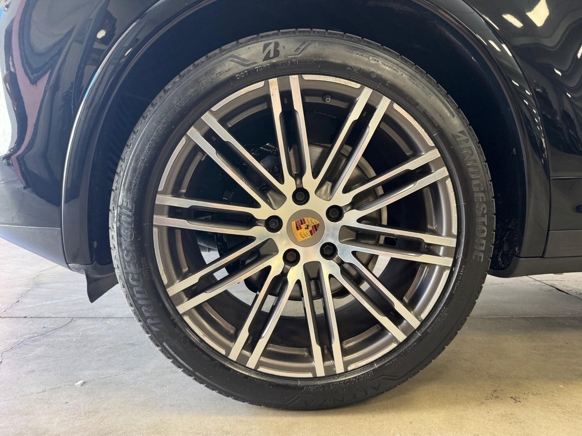 Porsche Cayenne 3.0 Diesel Platinum Edition (15)
