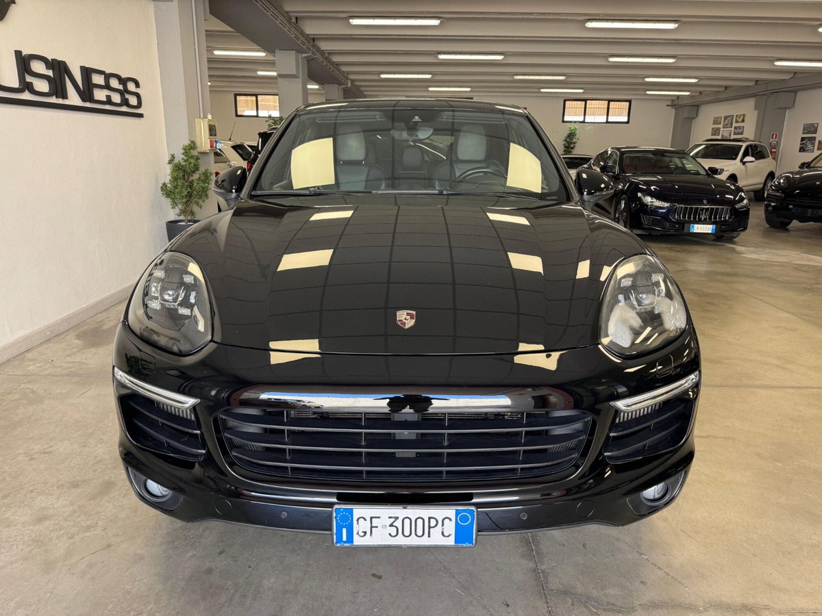 Porsche Cayenne 3.0 Diesel Platinum Edition (2)