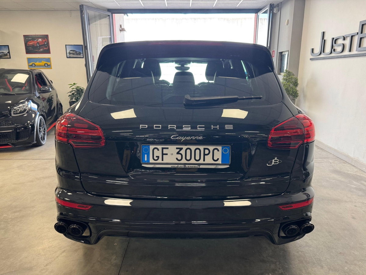 Porsche Cayenne 3.0 Diesel Platinum Edition (5)