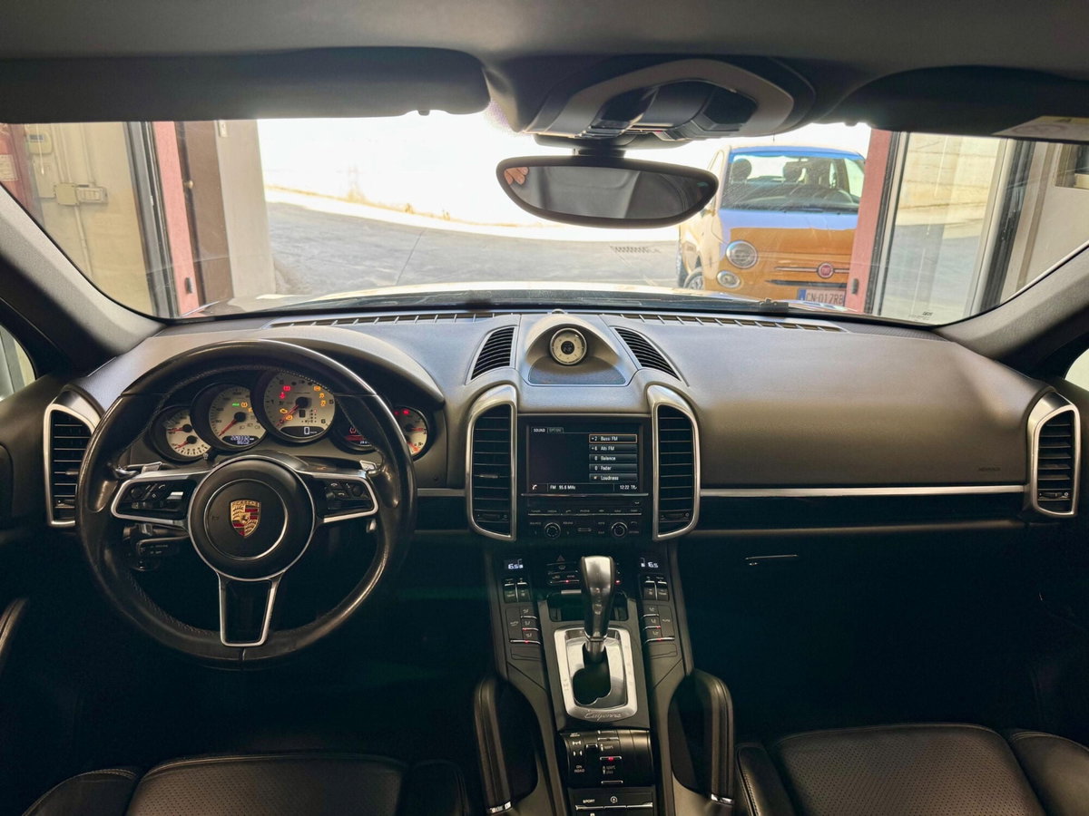 Porsche Cayenne 3.0 Diesel Platinum Edition (8)