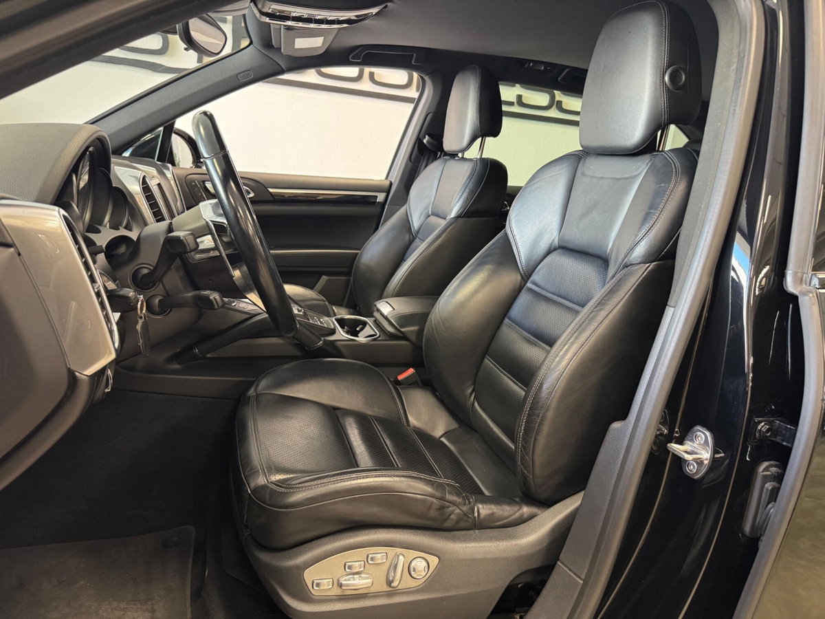 Porsche Cayenne 3.0 Diesel Platinum Edition (9)