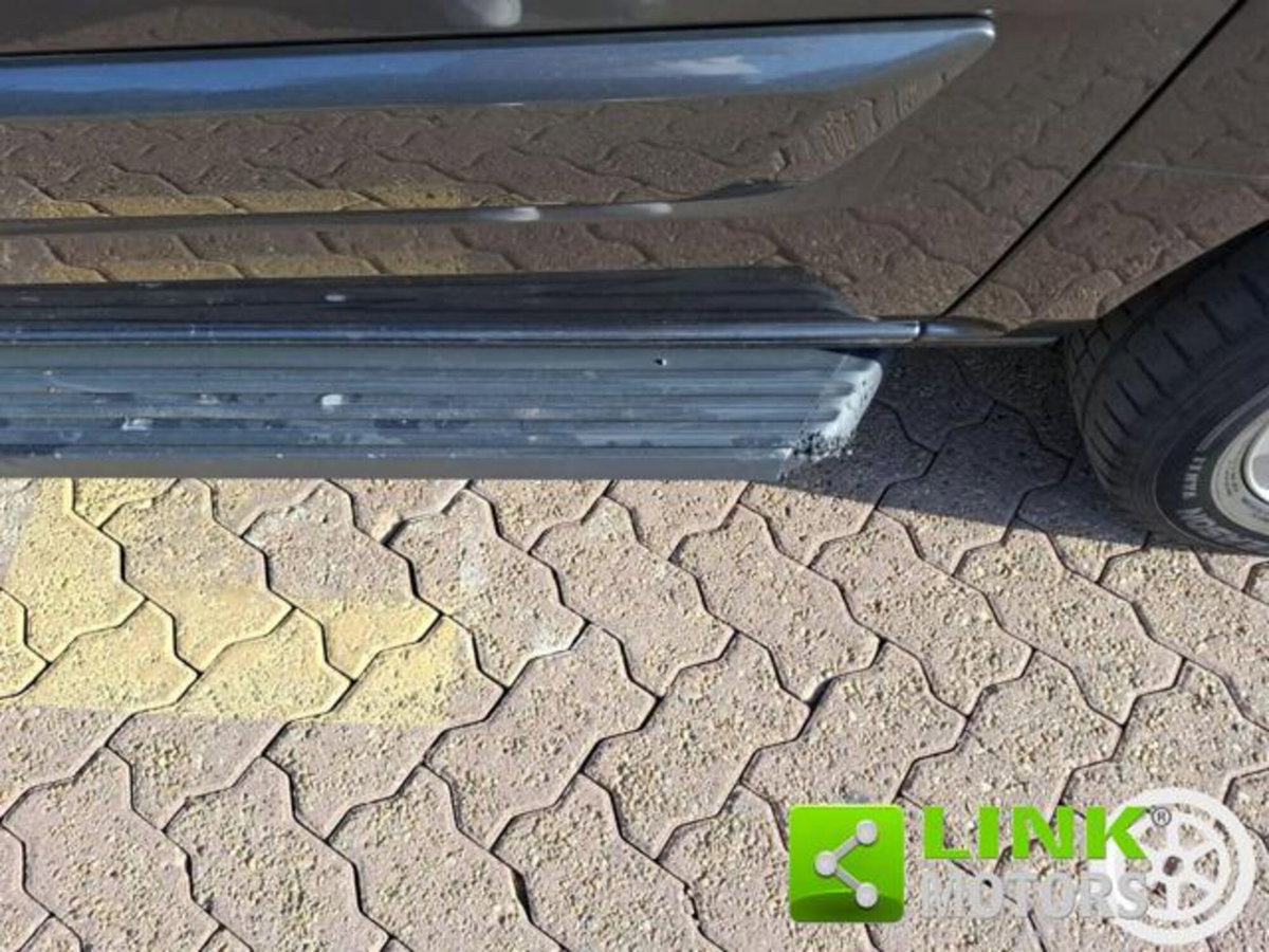 Ford Tourneo Custom 310 2.0 TDCi 130CV aut. PC Titanium (14)
