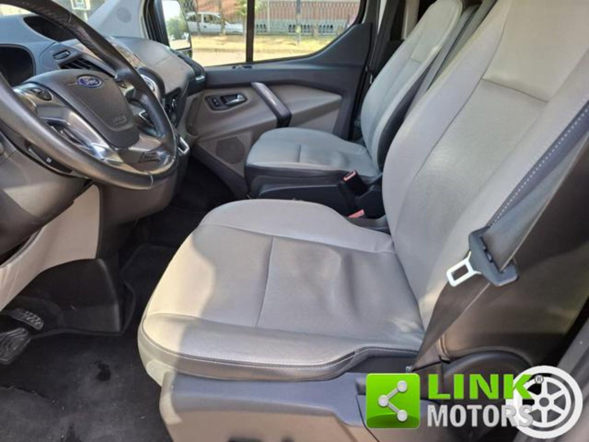 Ford Tourneo Custom 310 2.0 TDCi 130CV aut. PC Titanium (6)