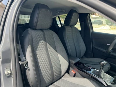 Peugeot 208 1.2 puretech Allure s&s 100cv (10)