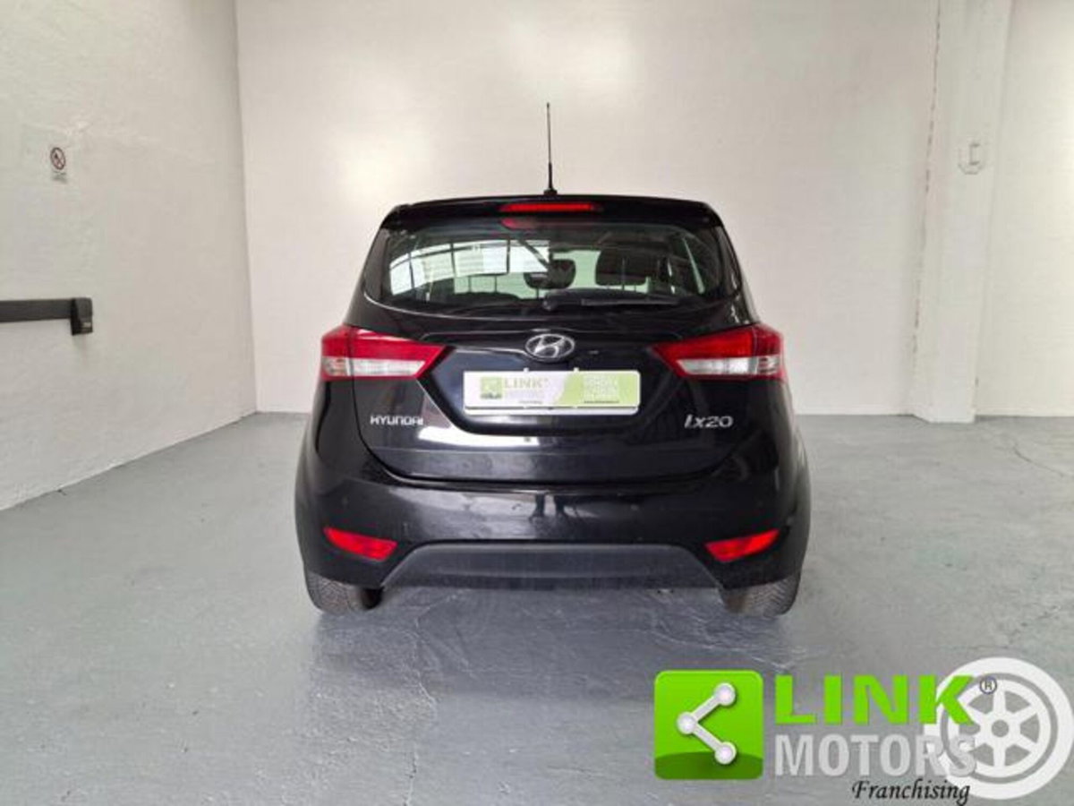 Hyundai ix20 1.4 90 CV Comfort (12)