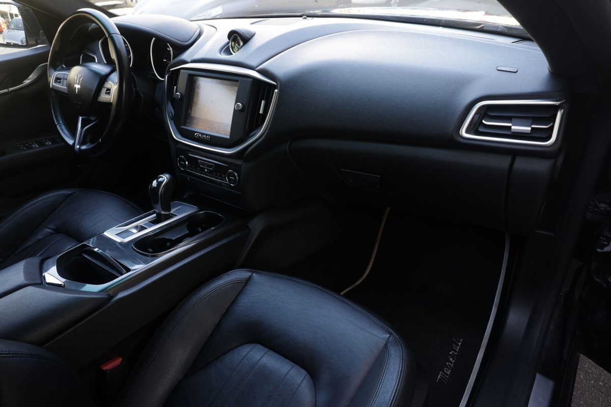 Maserati Ghibli Ghibli V6 Diesel (8)