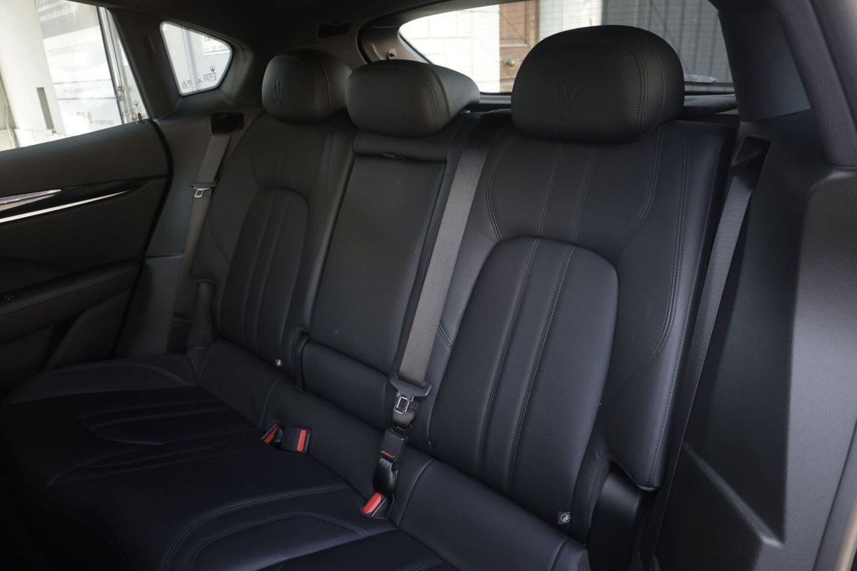 Maserati Levante Levante V6 AWD Granlusso (3)