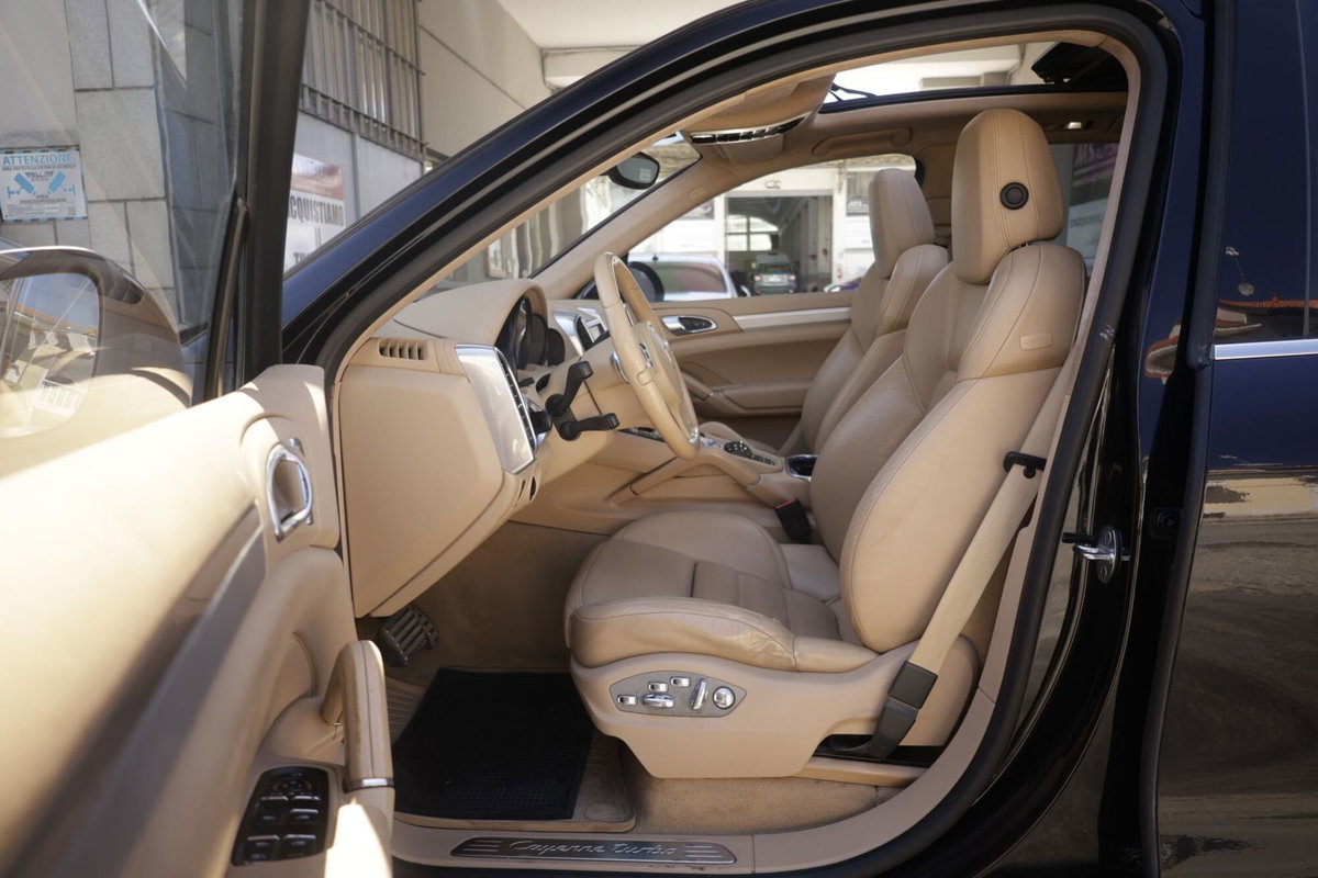 Porsche Cayenne 4.8 Turbo (19)