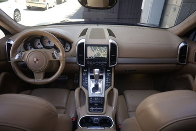 Porsche Cayenne 4.8 Turbo (2)