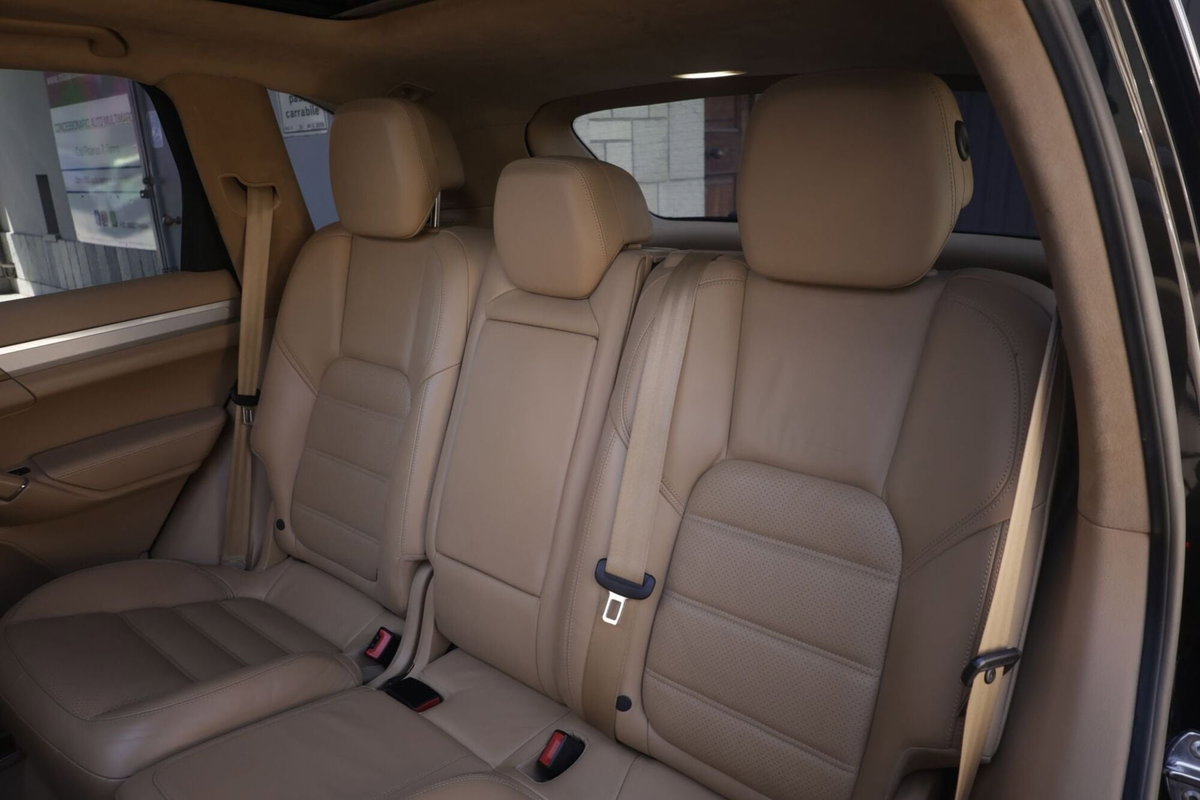 Porsche Cayenne 4.8 Turbo (3)