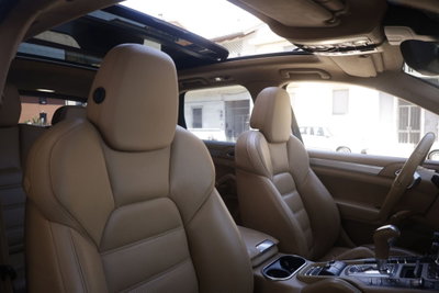 Porsche Cayenne 4.8 Turbo (4)