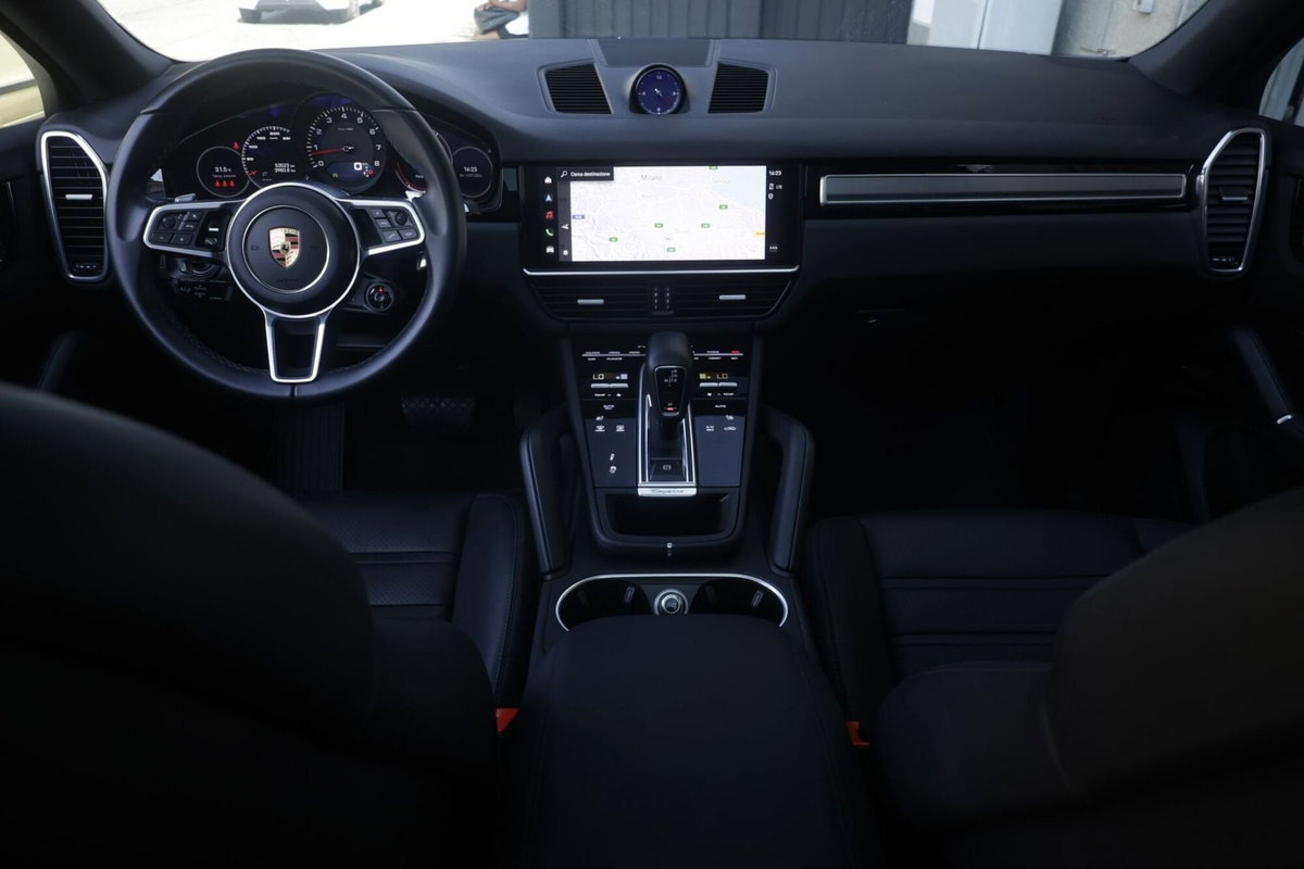 Porsche Cayenne 3.0 V6 Platinum Edition (3)