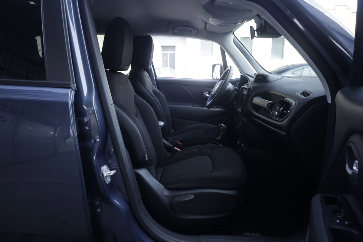 Jeep Renegade 1.3 T4 190CV PHEV 4xe AT6 Business Plus (10)