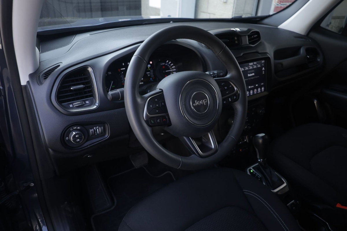 Jeep Renegade 1.3 T4 190CV PHEV 4xe AT6 Business Plus (14)