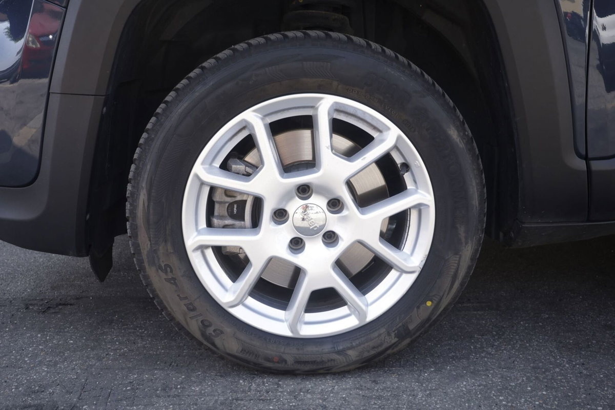 Jeep Renegade 1.3 T4 190CV PHEV 4xe AT6 Business Plus (5)