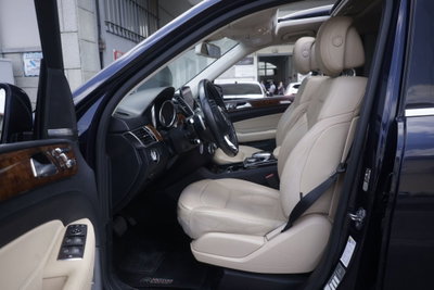 Mercedes-Benz GLS 350 d 4Matic Premium Plus (18)