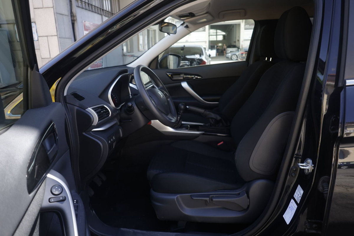 Mitsubishi Eclipse Cross 1.5 turbo 2WD Intense SDA (17)