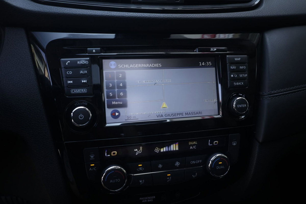 Nissan X-Trail dCi 150 2WD Acenta (19)