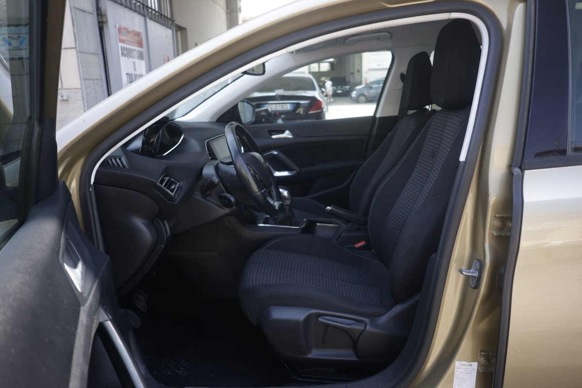 Peugeot 308 SW BlueHDi 100 S&S Business (17)