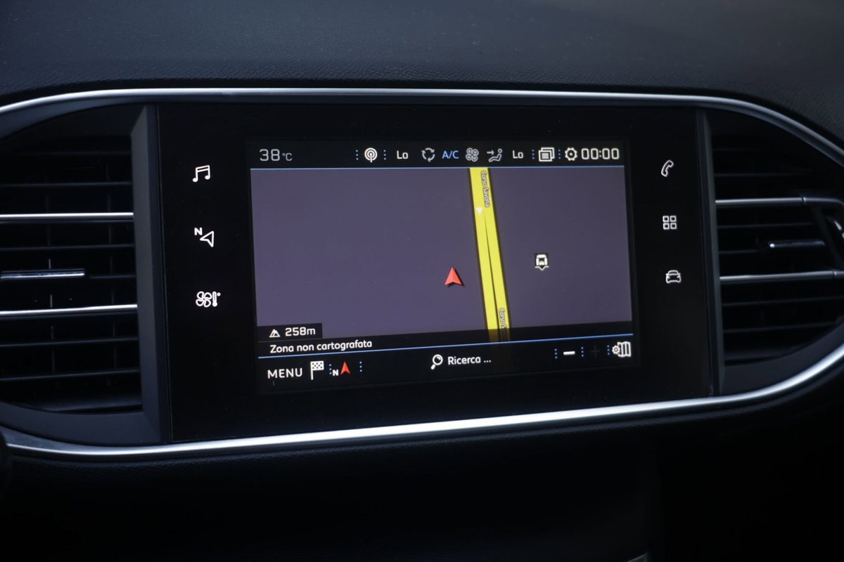 Peugeot 308 SW BlueHDi 100 S&S Business (19)