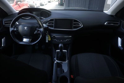 Peugeot 308 SW BlueHDi 100 S&S Business (2)