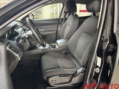 Jaguar E-Pace 2.0D 150 CV (11)