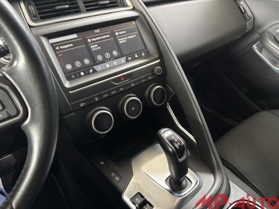 Jaguar E-Pace 2.0D 150 CV (14)