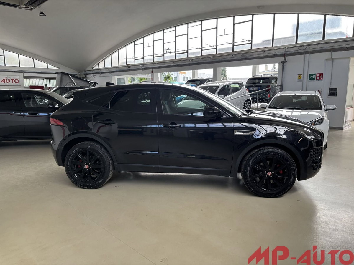 Jaguar E-Pace 2.0D 150 CV (4)