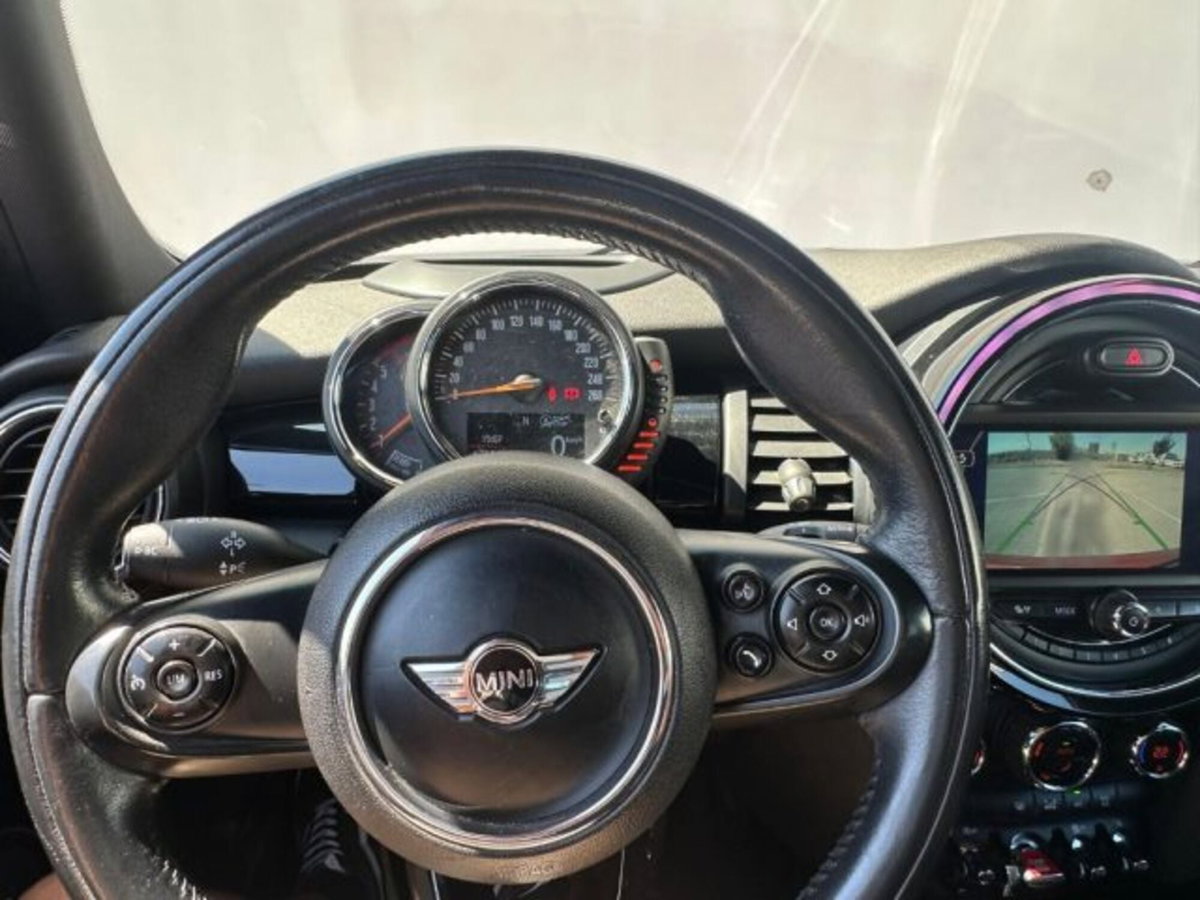 MINI Mini 2.0 Cooper SD Business (15)