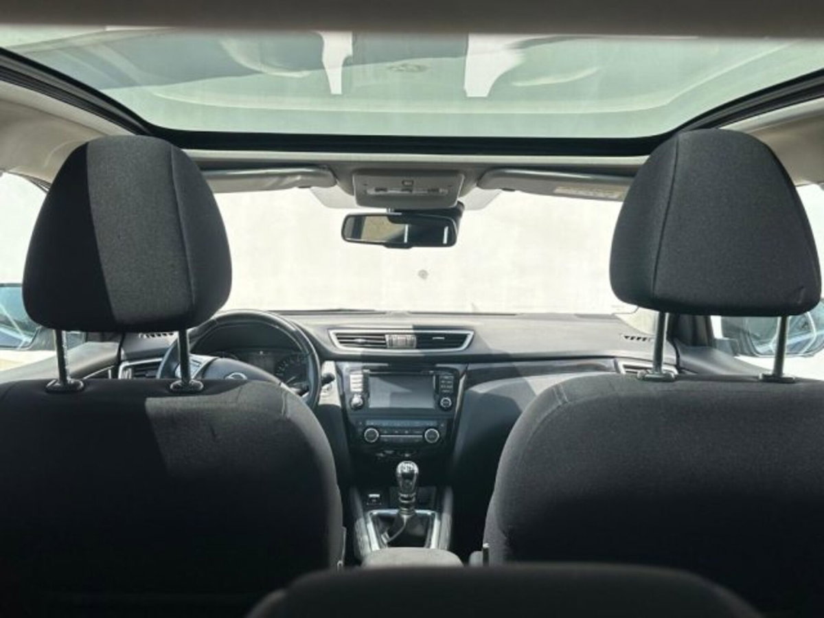 Nissan Qashqai 1.5 dCi N-Connecta (12)