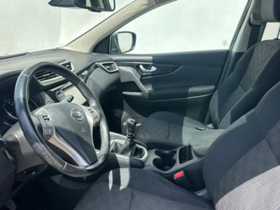 Nissan Qashqai 1.5 dCi N-Connecta (8)