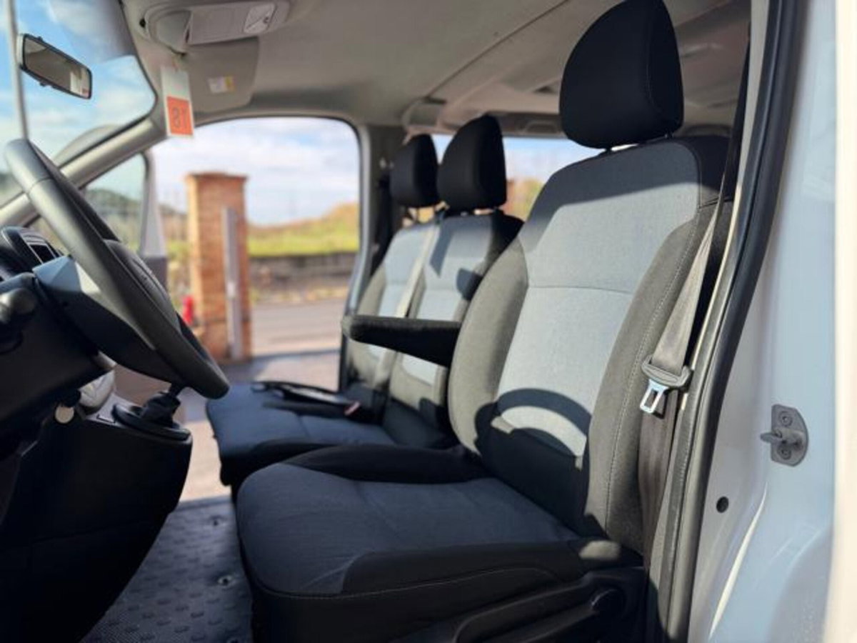 Opel Vivaro Furgone 27 1.6 BiTurbo S&S PC-TN Combi N1 (15)