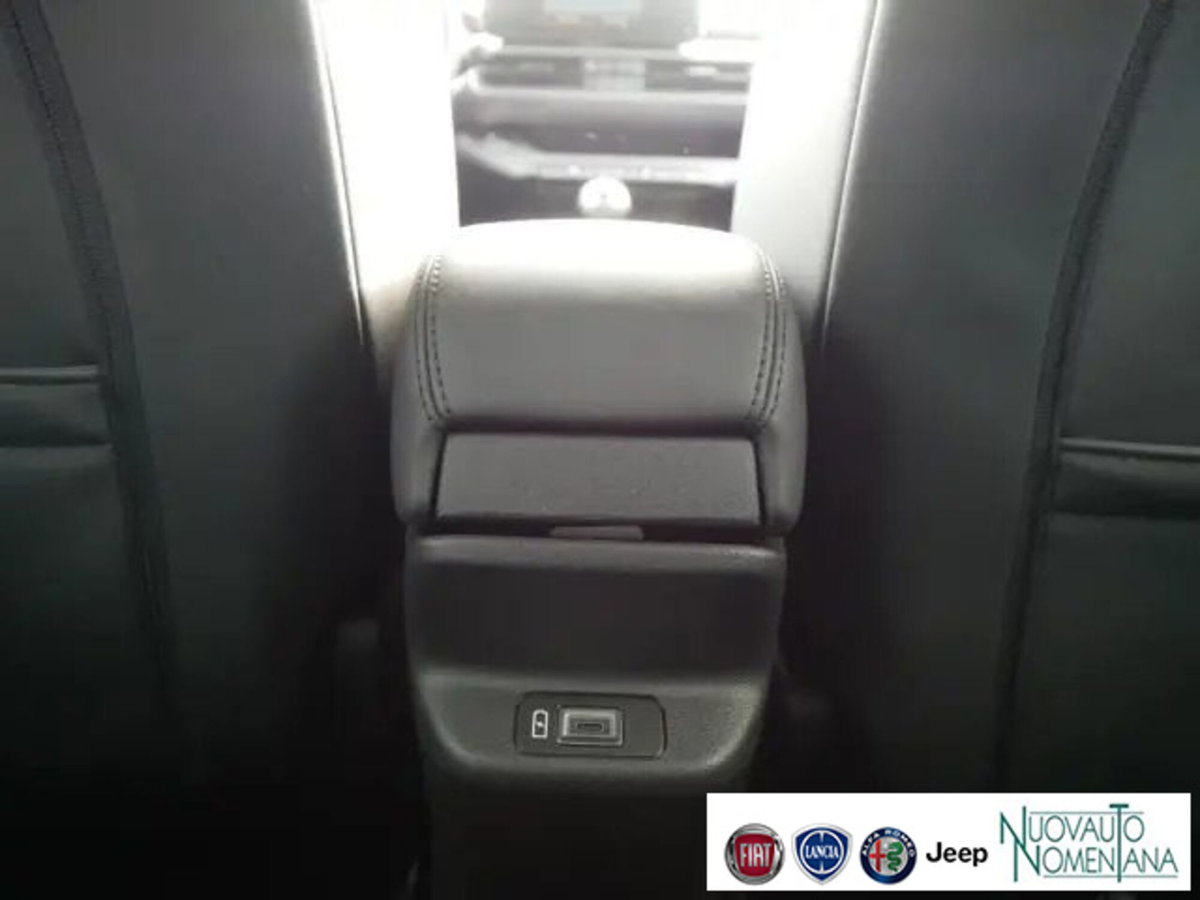 Jeep Avenger 1.2 turbo Summit fwd 100cv (15)
