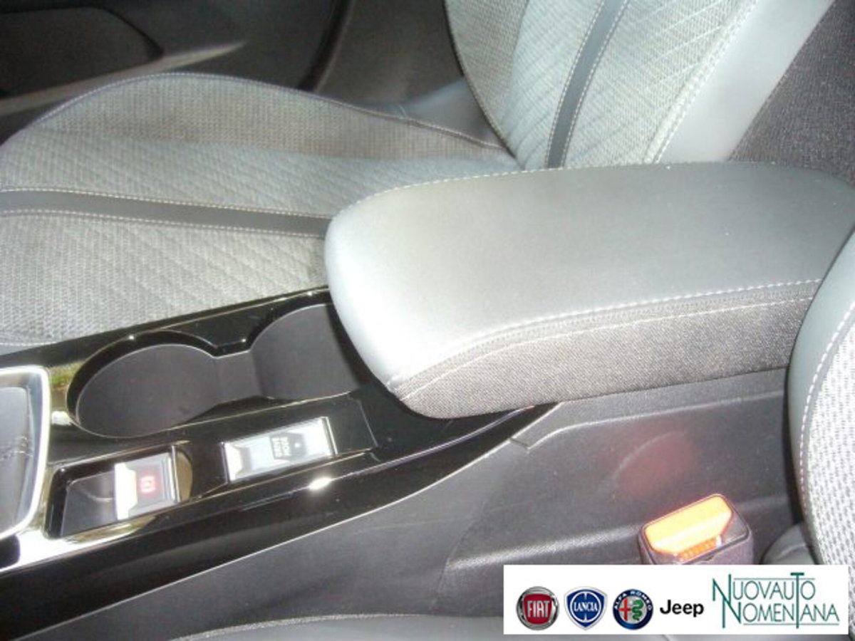 Peugeot 208 1.2 puretech Active s&s 100cv (19)