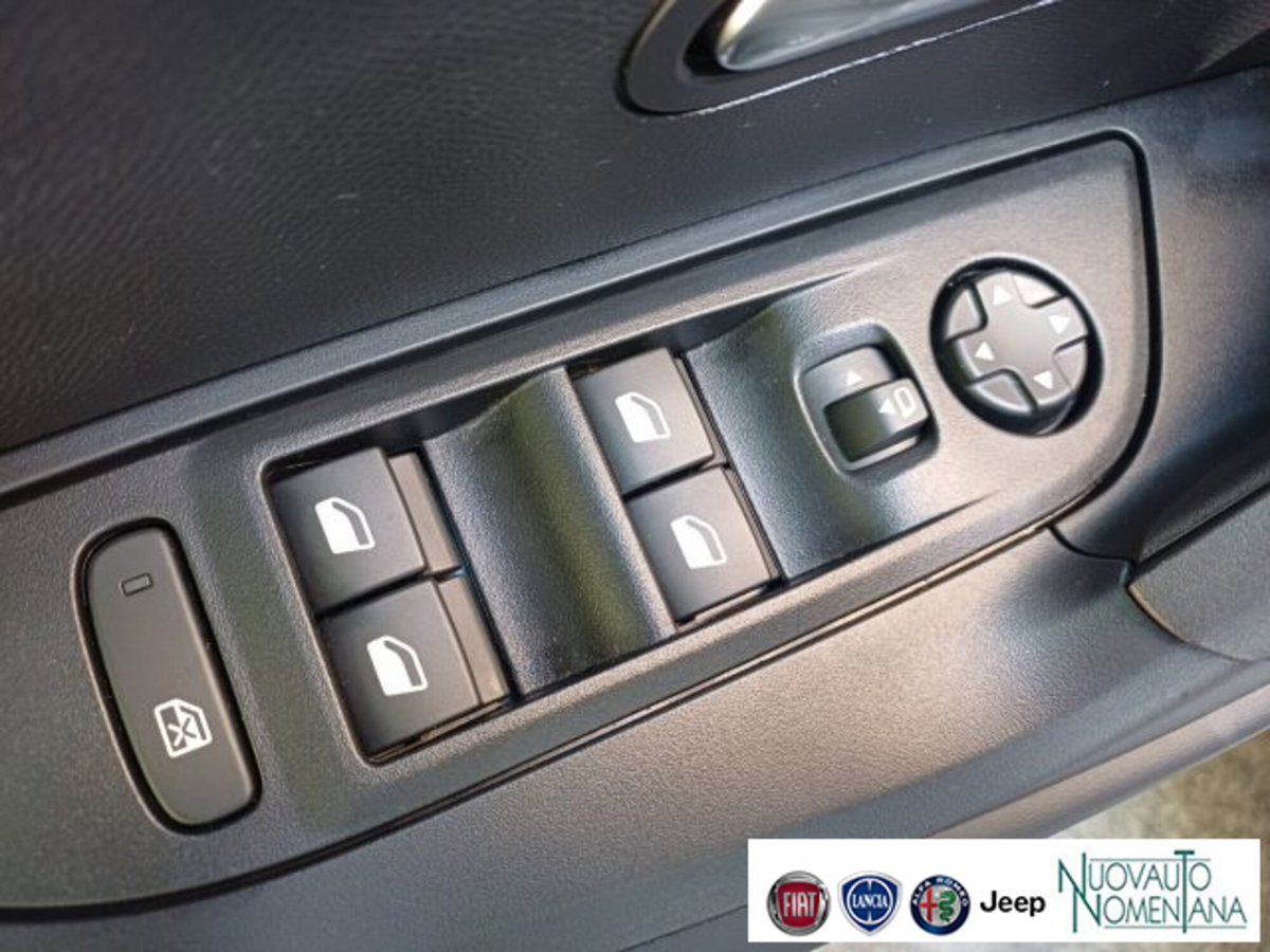 Peugeot 2008 PureTech 100 S&S Allure (13)