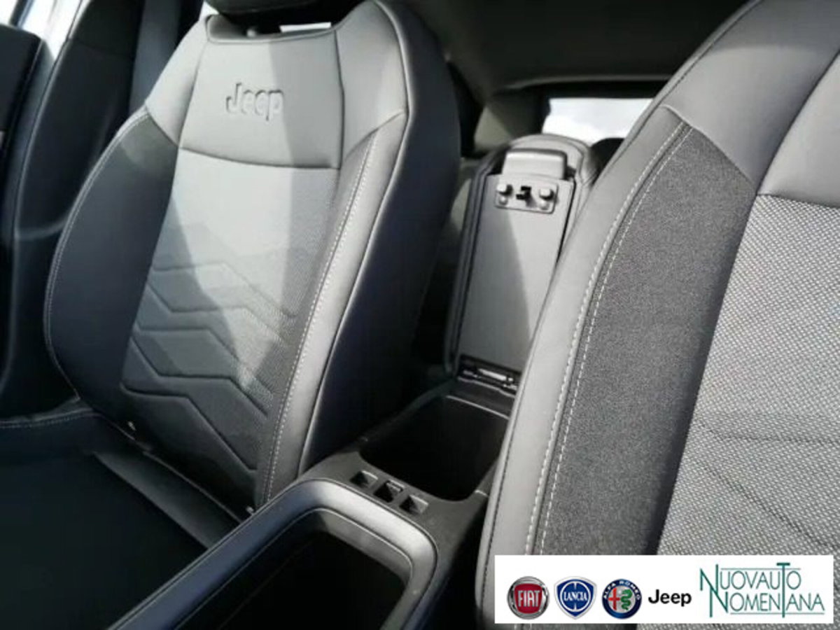 Jeep Avenger 1.2 turbo Summit fwd 100cv (11)