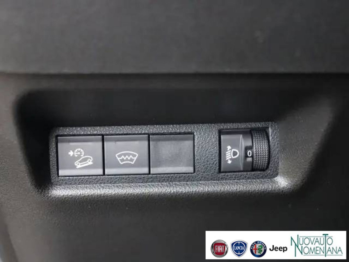 Jeep Avenger 1.2 turbo Summit fwd 100cv (20)
