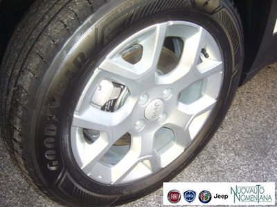 Jeep Avenger 1.2 turbo Altitude fwd 100cv (5)