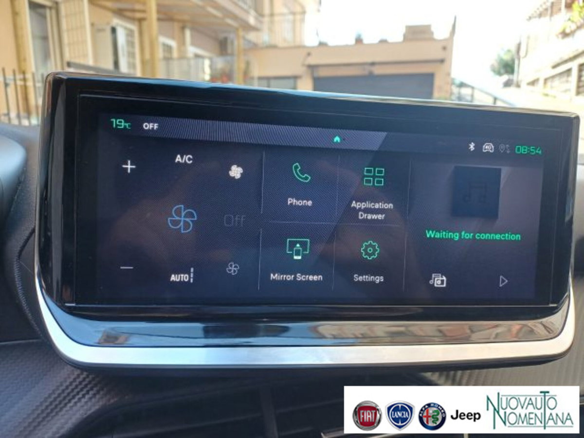 Peugeot 2008 PureTech 100 S&S Allure (19)