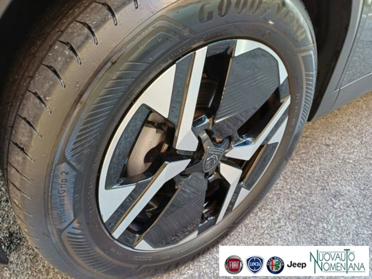 Peugeot 2008 PureTech 100 S&S Allure (4)