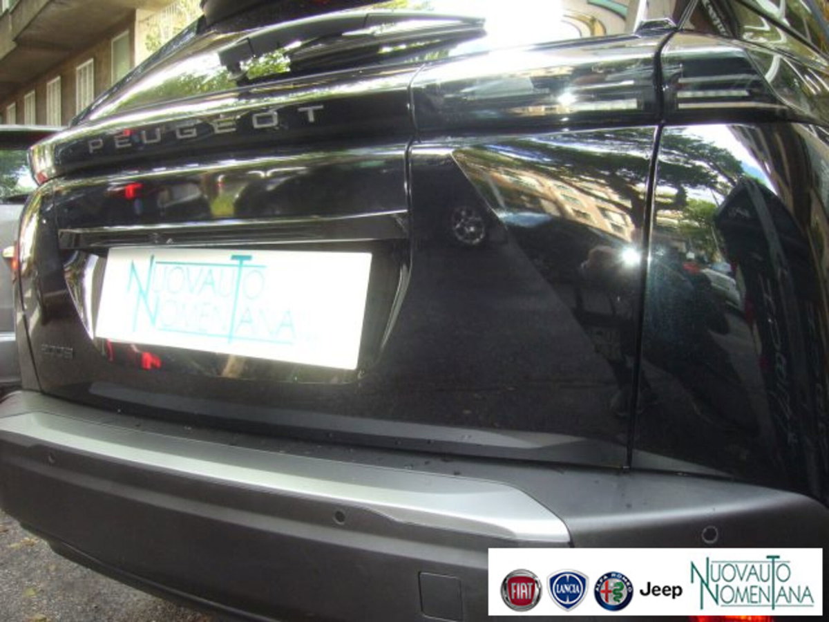Peugeot 2008 PureTech 100 S&S Allure Pack (7)