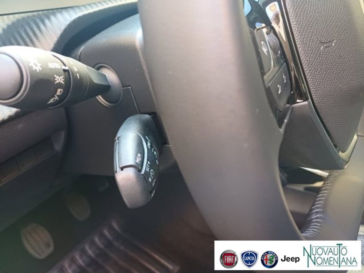 Peugeot 208 1.2 puretech Active s&s 100cv (15)
