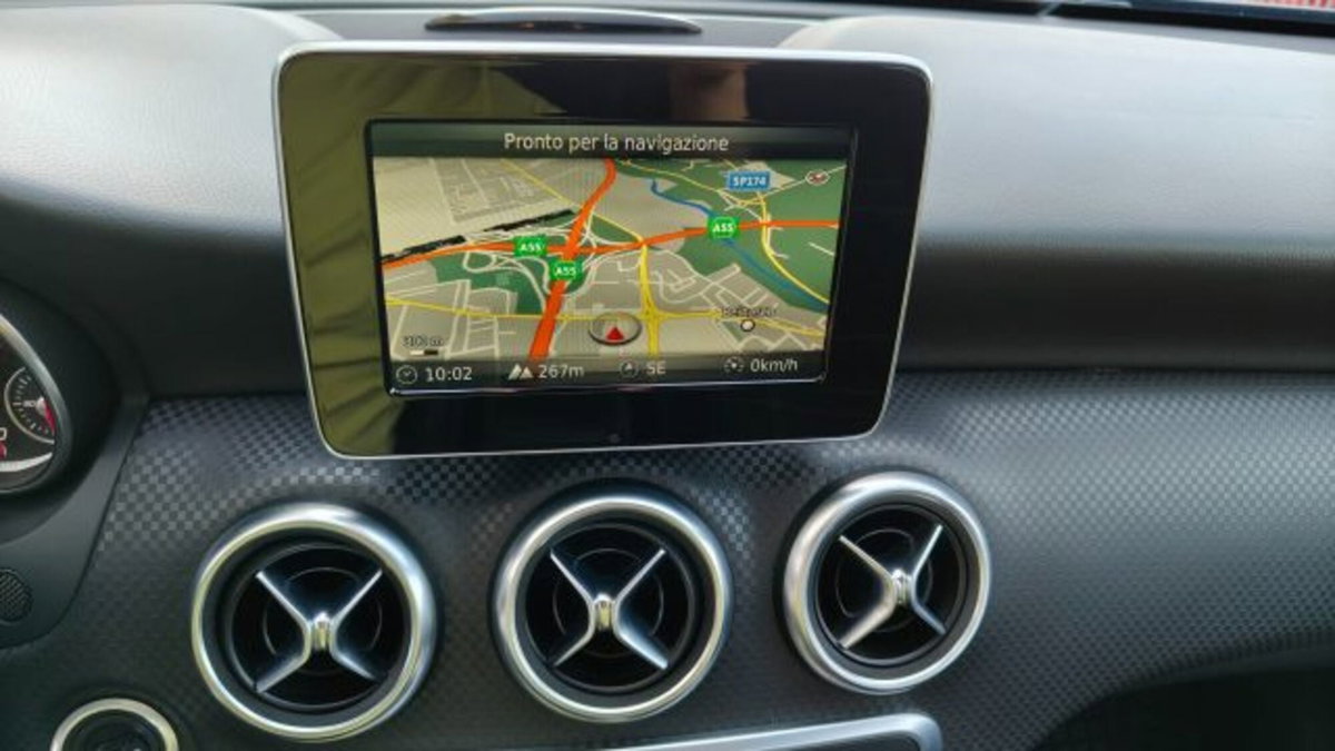 Mercedes-Benz Classe A 180 d Sport (12)